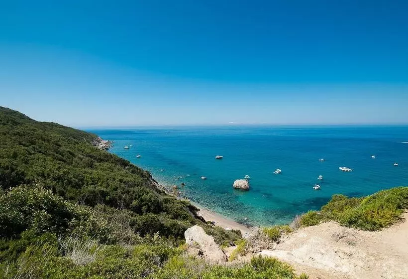 Отель La Caletta