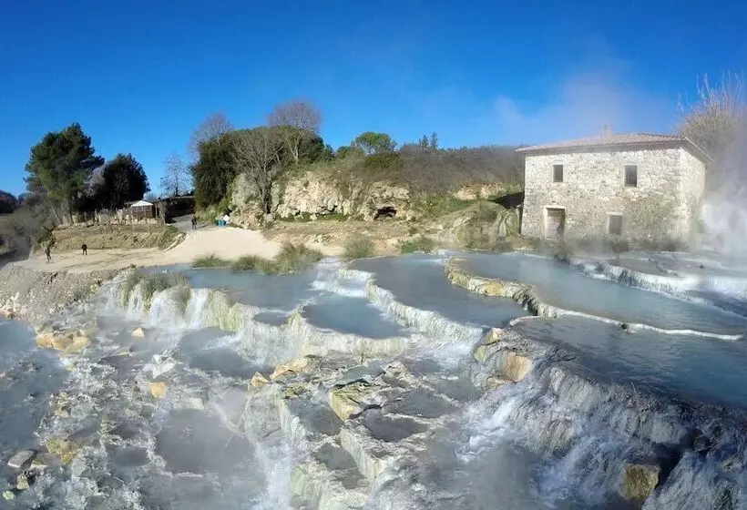 Отель La Caletta