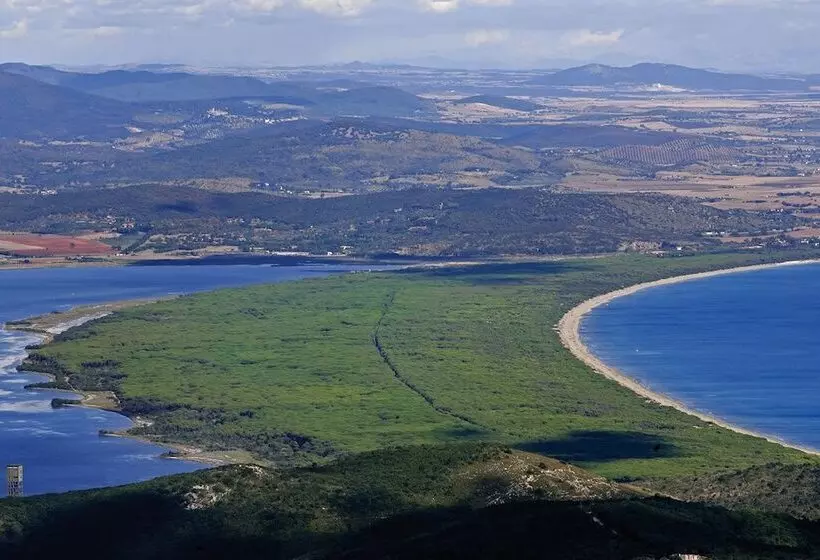 Отель La Caletta