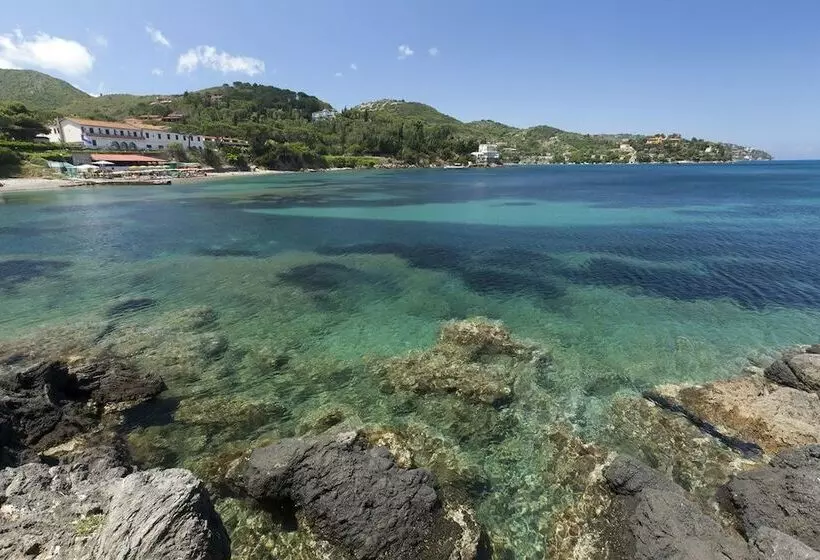 Отель La Caletta