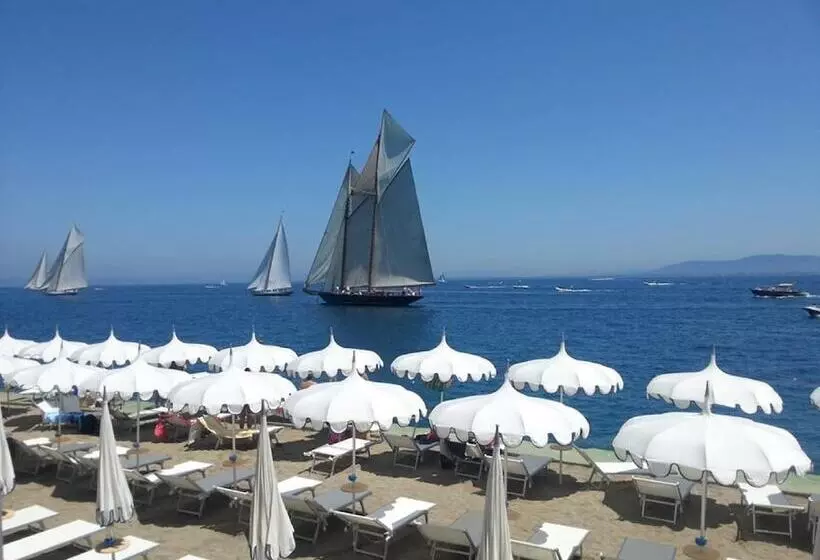 Отель La Caletta