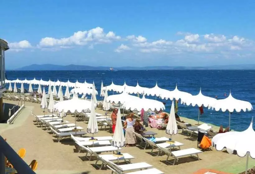 Отель La Caletta