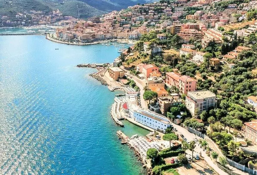 Отель La Caletta