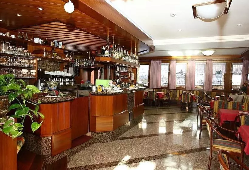 فندق Londra Slow Living Molveno