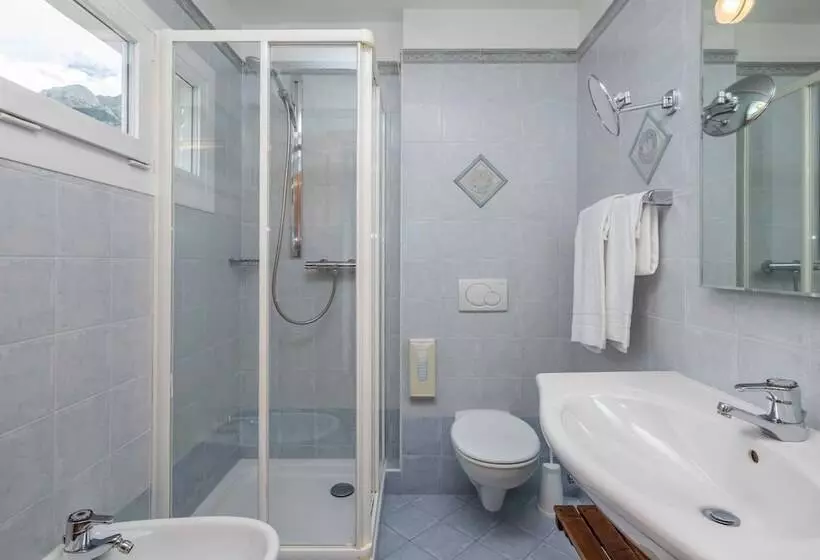 فندق Londra Slow Living Molveno