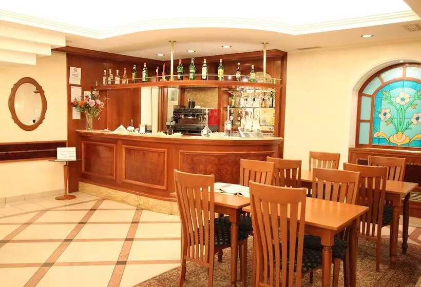 Mokinba Hotels Montebianco