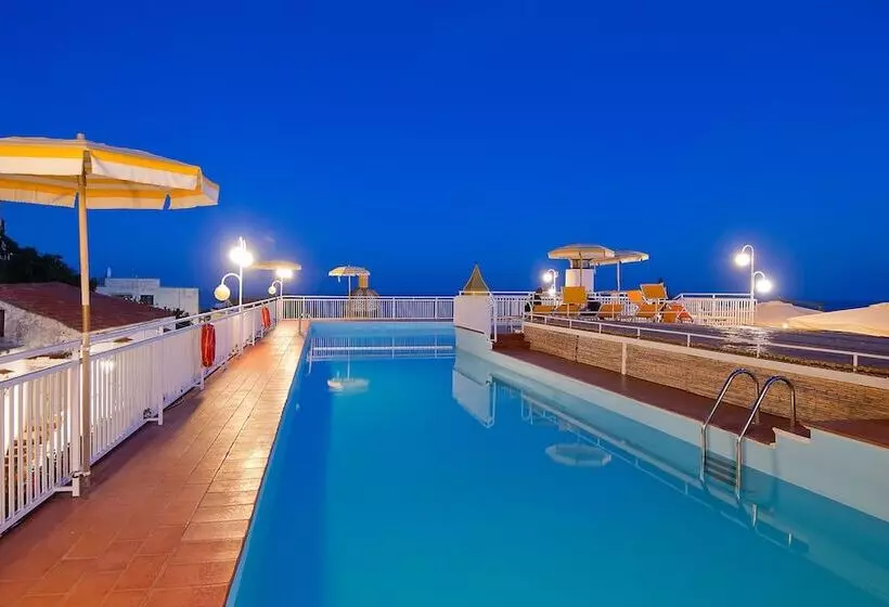 Отель Tramonto d'Oro