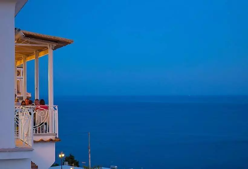 Отель Tramonto d'Oro