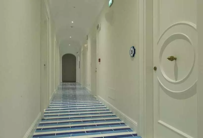 Отель Tramonto d'Oro