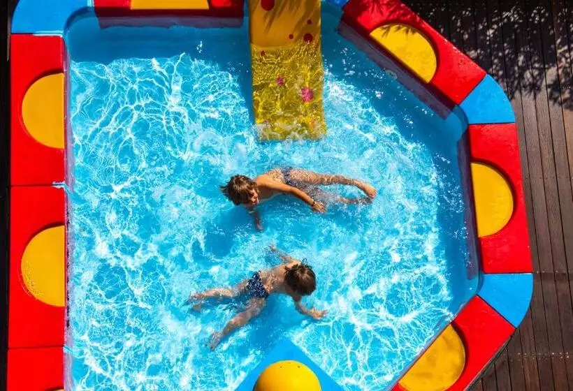 אתר נופש Unahotels Imperial Sport