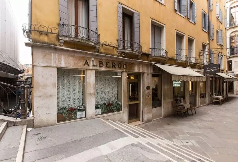 هتل Albergo San Marco
