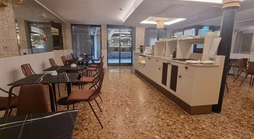 هتل Albergo San Marco