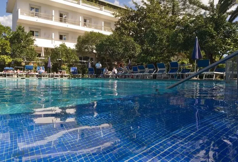 בית מלון כפרי Alpha