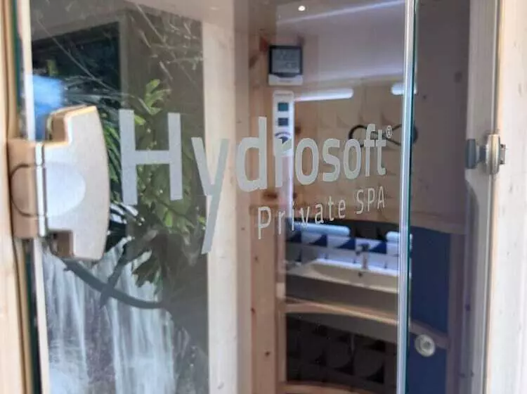 호텔 Central Wellness