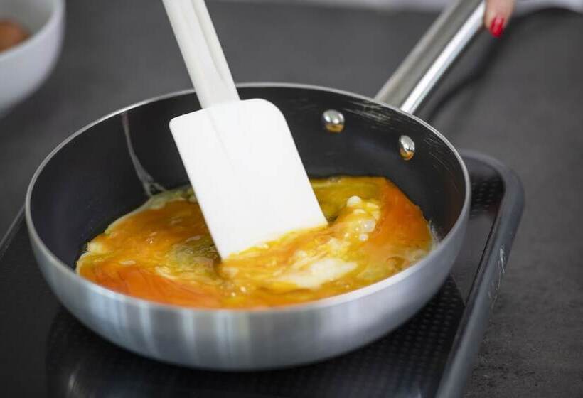 International Hotel E Suite