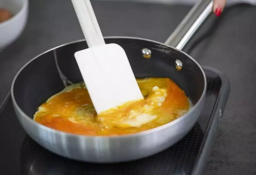 International Hotel E Suite