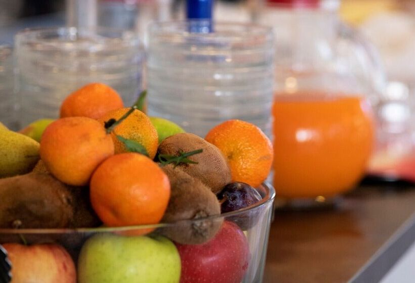 International Hotel E Suite