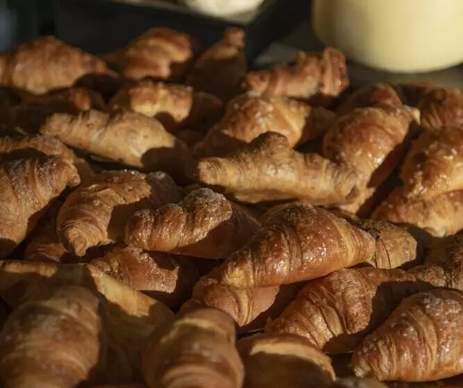 International Hotel E Suite