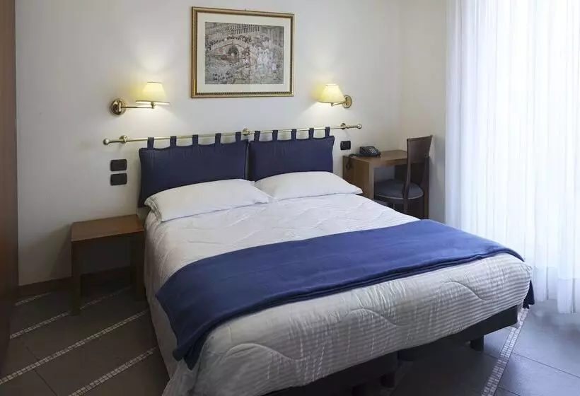 International Hotel E Suite