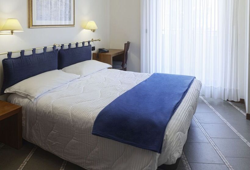 International Hotel E Suite