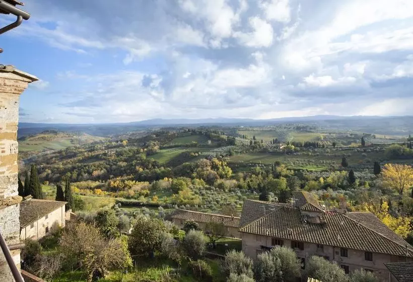 ホテル La Cisterna