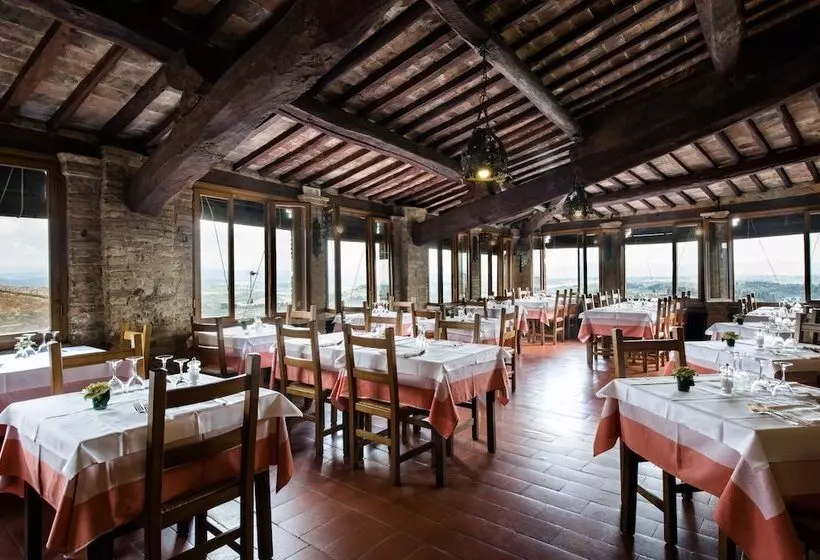 ホテル La Cisterna