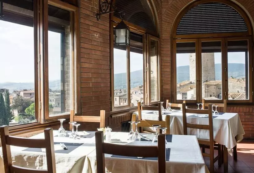 ホテル La Cisterna