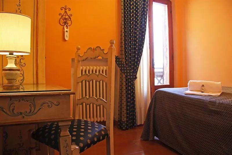 ホテル La Cisterna