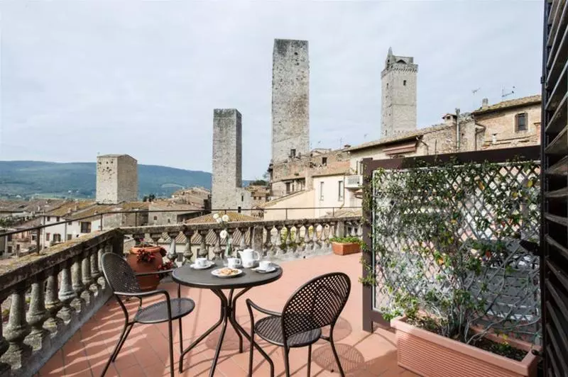 ホテル La Cisterna