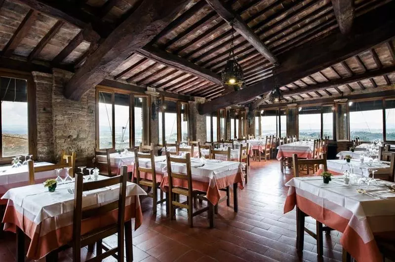 ホテル La Cisterna