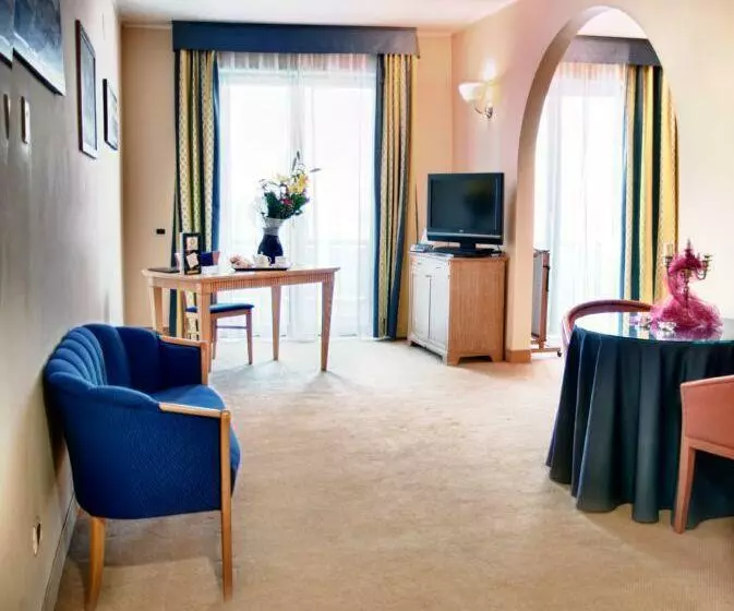 Отель Majestic Molise