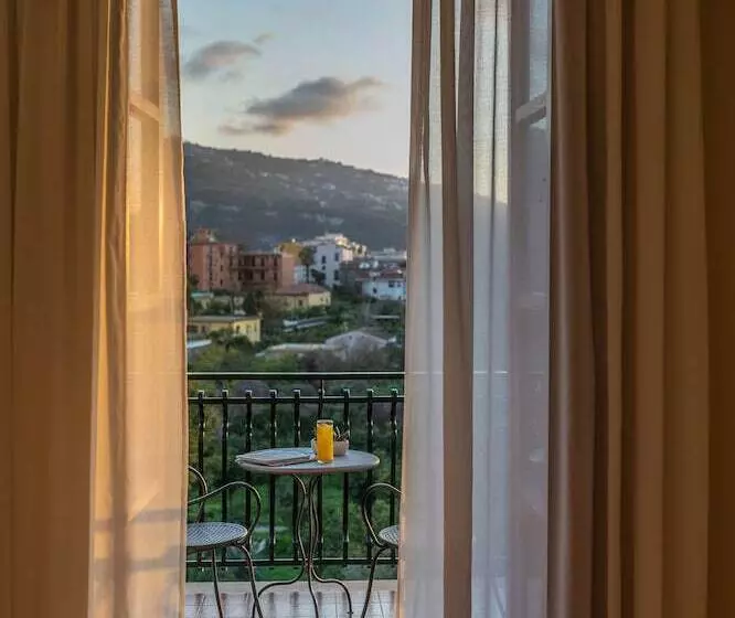 酒店 Majestic Palace