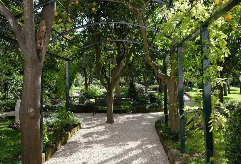 酒店 Majestic Palace