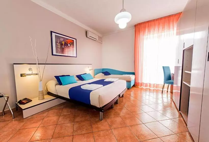 Отель Mediterraneo