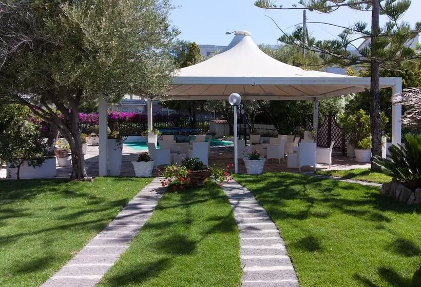 Отель Mediterraneo