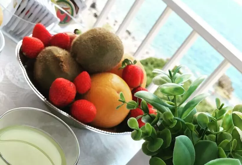 Отель Mediterraneo