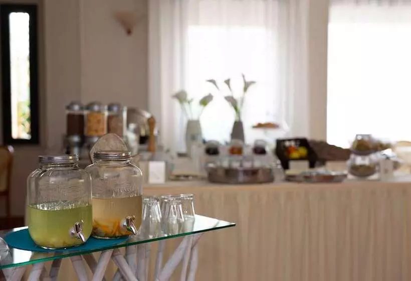 Отель Mediterraneo