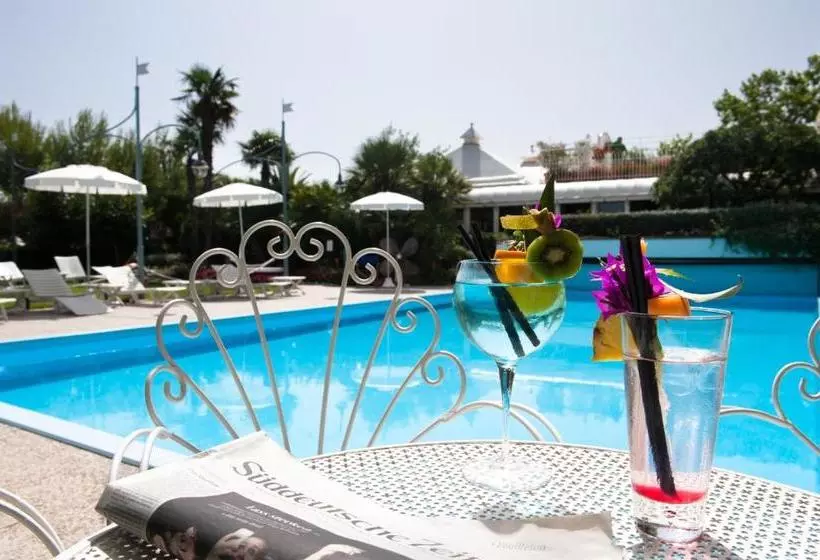 Отель Parco Delle Rose