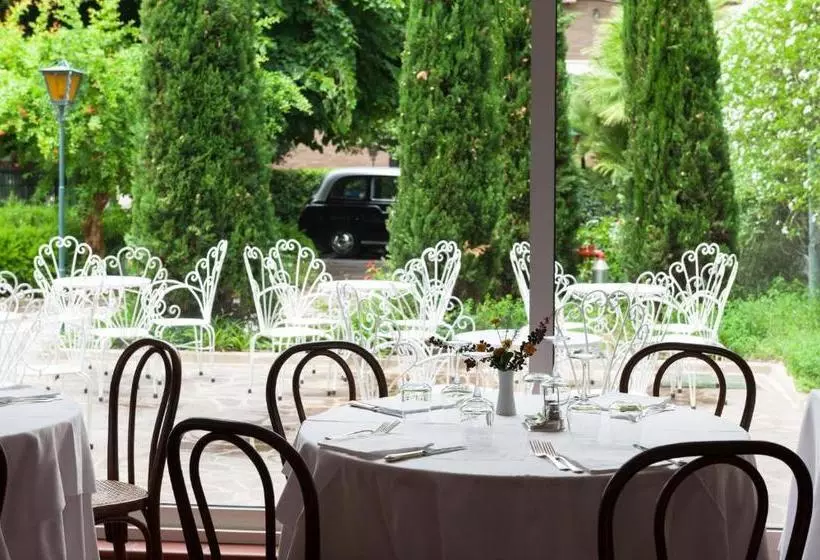Отель Parco Delle Rose