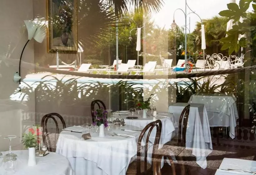 Отель Parco Delle Rose