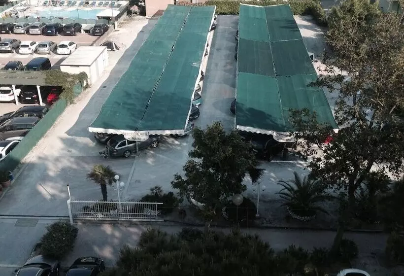 Отель Tridentum