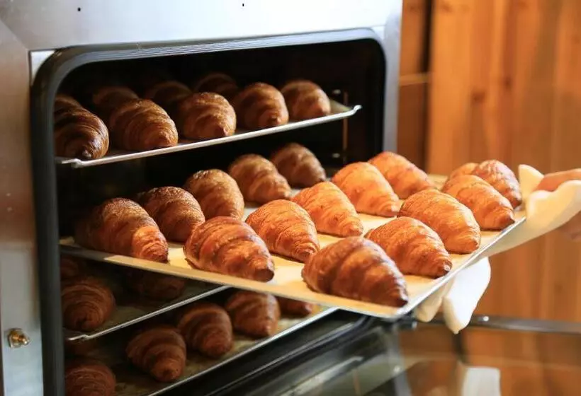 Art Hotel Ishigakijima