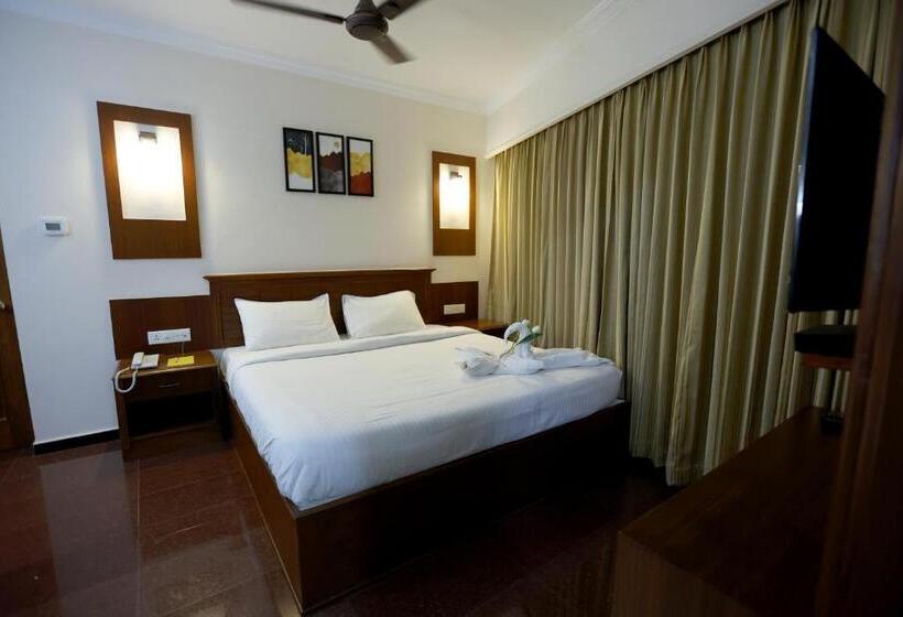 Hotel Breeze Residency