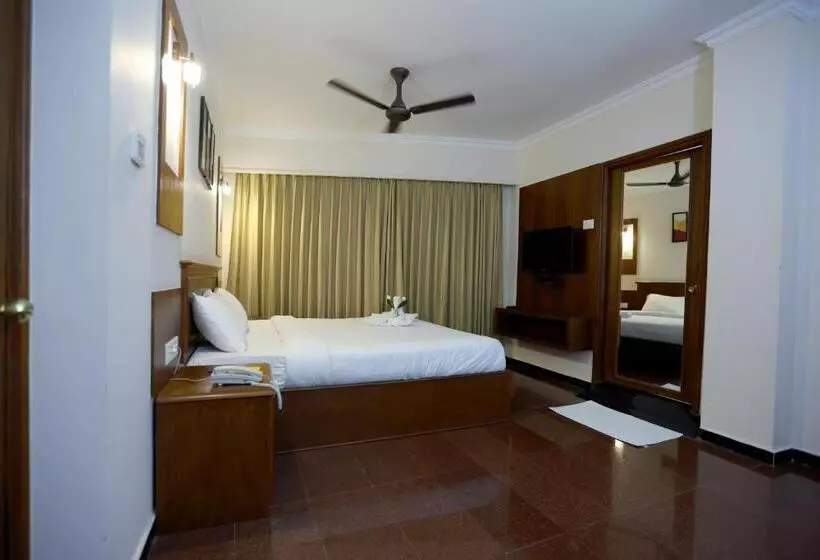 Hotel Breeze Residency