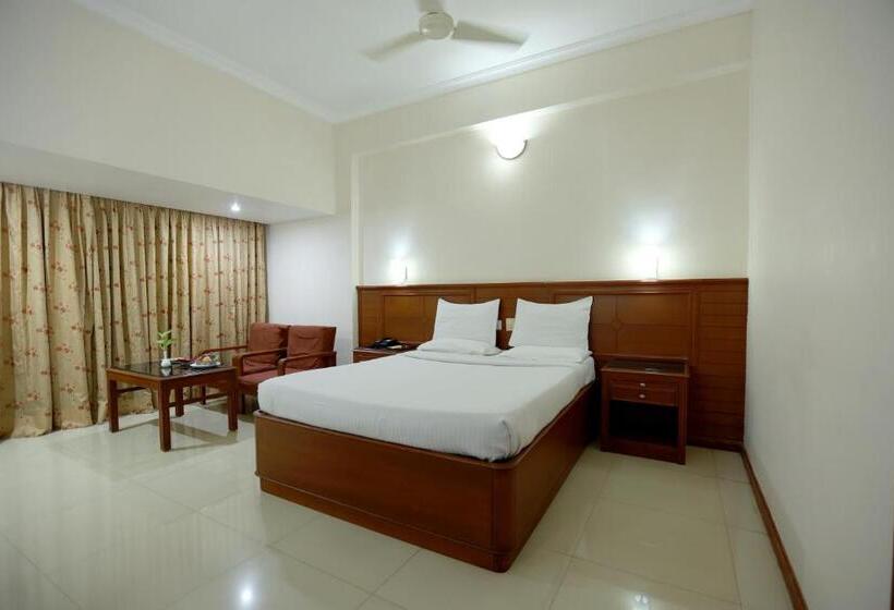 Hotel Breeze Residency