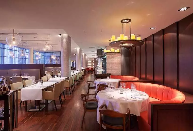 هتل Hilton Reykjavik Nordica