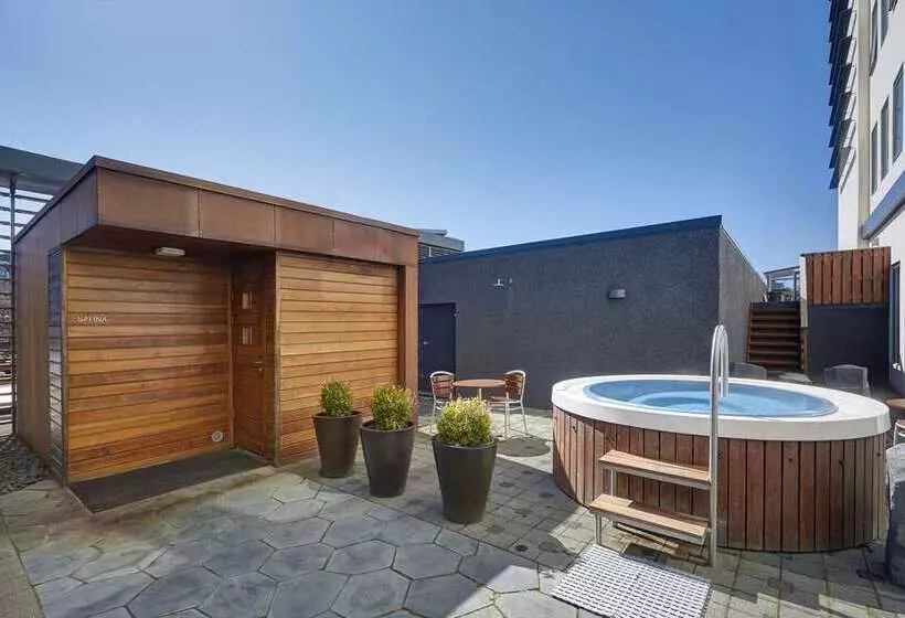 هتل Hilton Reykjavik Nordica