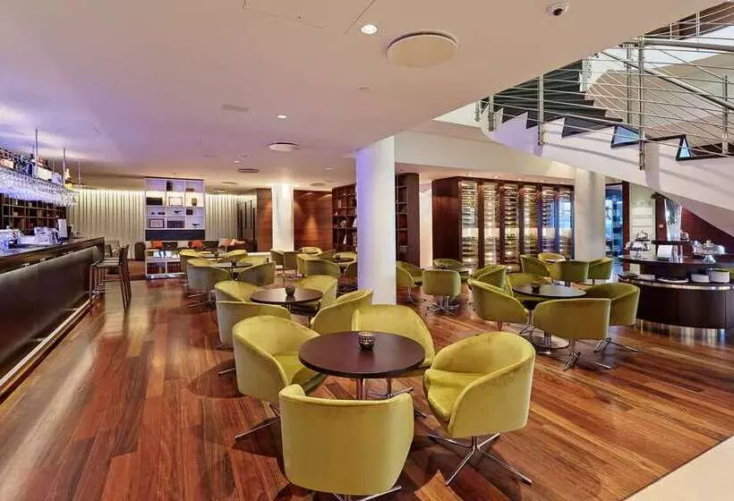 هتل Hilton Reykjavik Nordica