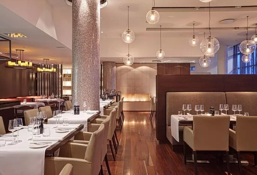 هتل Hilton Reykjavik Nordica