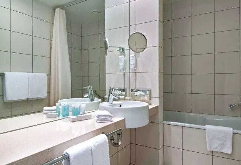 هتل Hilton Reykjavik Nordica